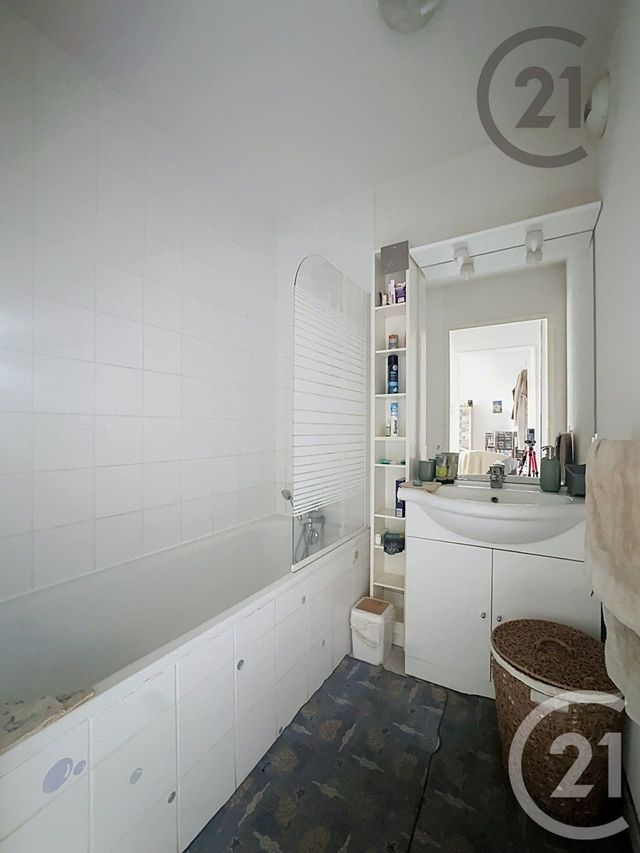 Appartement F1 à vendre - 2 pièces - 43.63 m2 - REIMS - 51 - CHAMPAGNE-ARDENNE - Century 21 Martinot Immobilier