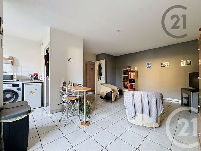Appartement F1 à vendre - 2 pièces - 43.63 m2 - REIMS - 51 - CHAMPAGNE-ARDENNE - Century 21 Martinot Immobilier