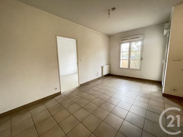 Appartement F2 à louer - 2 pièces - 42.0 m2 - REIMS - 51 - CHAMPAGNE-ARDENNE - Century 21 Martinot Immobilier