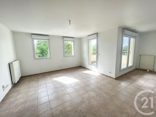 Appartement F3 à louer - 3 pièces - 77.83 m2 - BETHENY - 51 - CHAMPAGNE-ARDENNE - Century 21 Martinot Immobilier