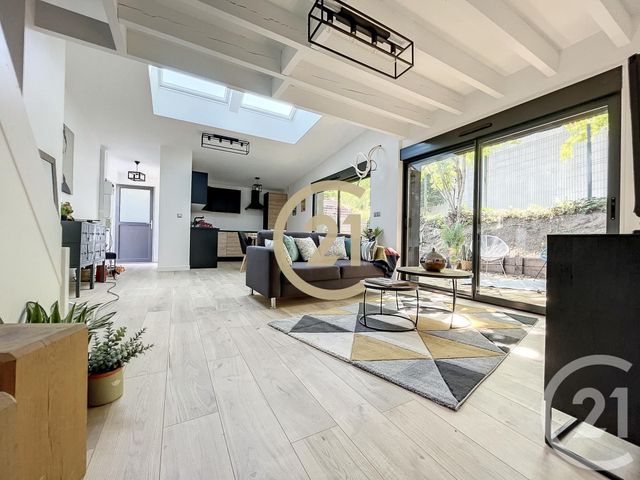 Appartement T5 à vendre - 5 pièces - 76.8 m2 - REIMS - 51 - CHAMPAGNE-ARDENNE - Century 21 Martinot Immobilier