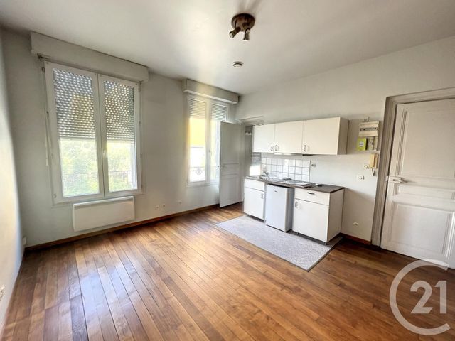 Studio à louer - 1 pièce - 21.0 m2 - REIMS - 51 - CHAMPAGNE-ARDENNE - Century 21 Martinot Immobilier