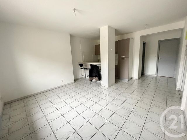 Appartement F2 à louer - 2 pièces - 42.0 m2 - TINQUEUX - 51 - CHAMPAGNE-ARDENNE - Century 21 Martinot Immobilier