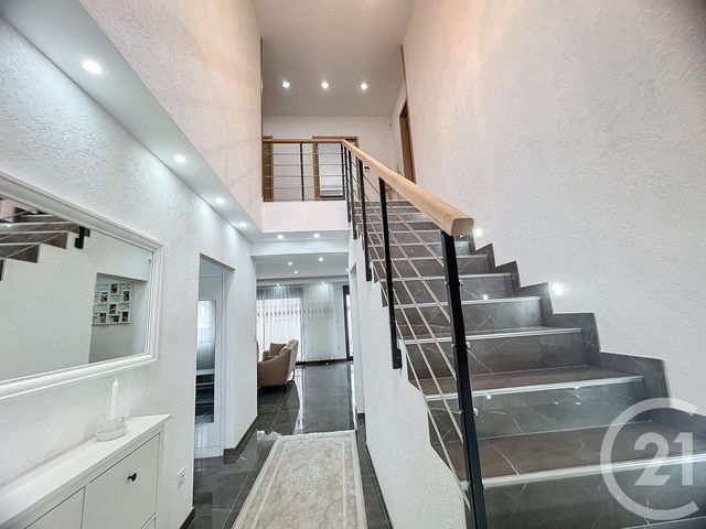 Afficher la photo en grand maison à vendre - 5 pièces - 168.0 m2 - CORMONTREUIL - 51 - CHAMPAGNE-ARDENNE - Century 21 Martinot Immobilier