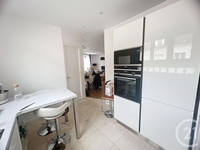 Appartement T5 à louer - 4 pièces - 106.0 m2 - REIMS - 51 - CHAMPAGNE-ARDENNE - Century 21 Martinot Immobilier