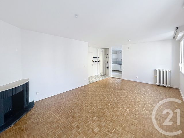 Appartement T5 à louer - 4 pièces - 106.0 m2 - REIMS - 51 - CHAMPAGNE-ARDENNE - Century 21 Martinot Immobilier