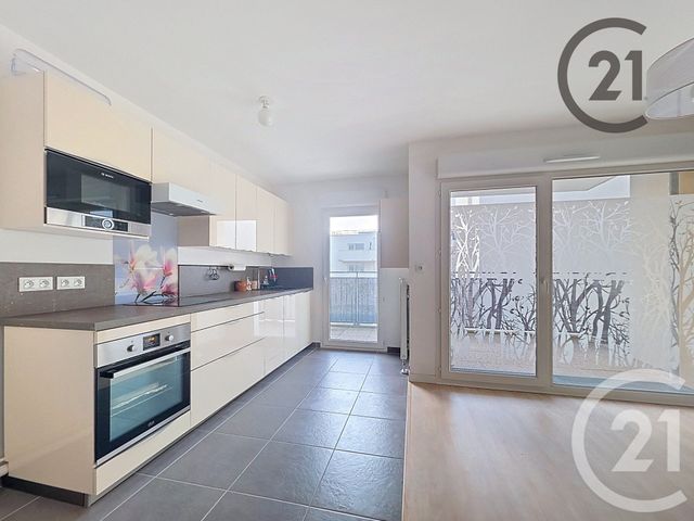 Appartement T3 à vendre - 3 pièces - 66.68 m2 - REIMS - 51 - CHAMPAGNE-ARDENNE - Century 21 Martinot Immobilier