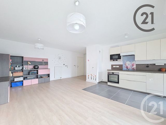 Appartement T3 à vendre - 3 pièces - 66.68 m2 - REIMS - 51 - CHAMPAGNE-ARDENNE - Century 21 Martinot Immobilier