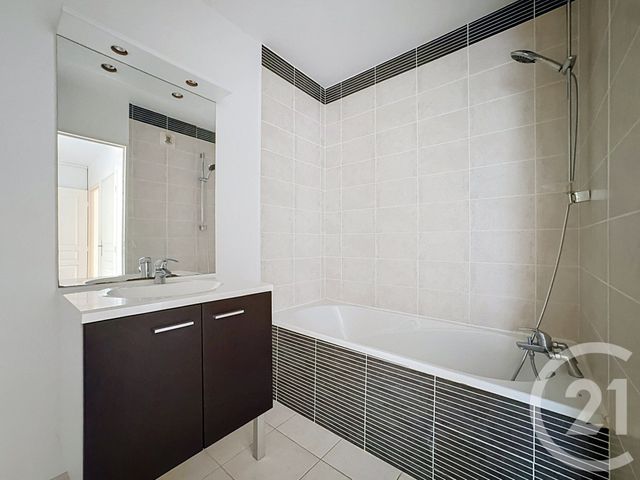 Appartement à vendre - 3 pièces - 68.73 m2 - REIMS - 51 - CHAMPAGNE-ARDENNE - Century 21 Martinot Immobilier