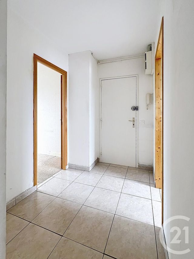 Appartement T4 à vendre - 4 pièces - 76.48 m2 - REIMS - 51 - CHAMPAGNE-ARDENNE - Century 21 Martinot Immobilier