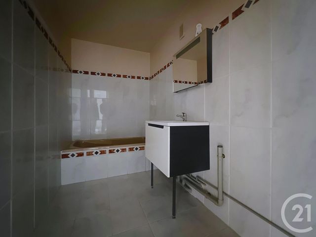 Appartement T4 à vendre - 4 pièces - 76.48 m2 - REIMS - 51 - CHAMPAGNE-ARDENNE - Century 21 Martinot Immobilier