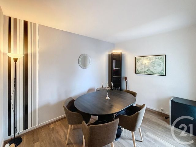 Afficher la photo en grand Appartement T3 à louer - 3 pièces - 71.0 m2 - REIMS - 51 - CHAMPAGNE-ARDENNE - Century 21 Martinot Immobilier