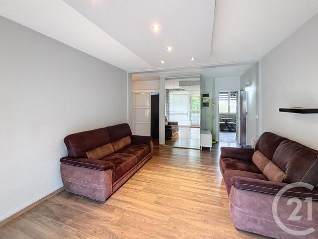 Appartement T3 à louer - 3 pièces - 71.0 m2 - REIMS - 51 - CHAMPAGNE-ARDENNE - Century 21 Martinot Immobilier