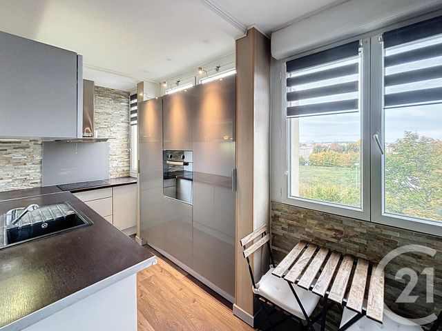 Afficher la photo en grand Appartement T3 à louer - 3 pièces - 71.0 m2 - REIMS - 51 - CHAMPAGNE-ARDENNE - Century 21 Martinot Immobilier