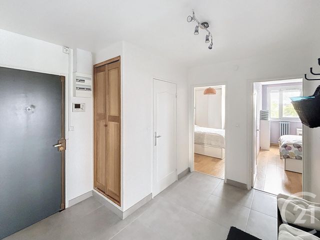 Appartement F4 à louer - 3 pièces - 74.0 m2 - REIMS - 51 - CHAMPAGNE-ARDENNE - Century 21 Martinot Immobilier