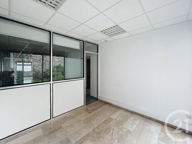 Afficher la photo en grand Appartement Local à louer - 5 pièces - 100.0 m2 - REIMS - 51 - CHAMPAGNE-ARDENNE - Century 21 Martinot Immobilier