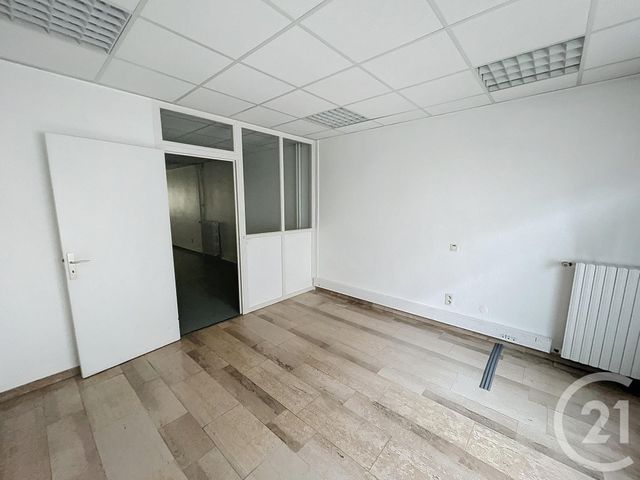 Afficher la photo en grand Appartement Local à louer - 5 pièces - 100.0 m2 - REIMS - 51 - CHAMPAGNE-ARDENNE - Century 21 Martinot Immobilier