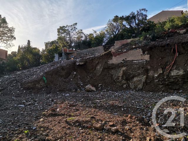 Afficher la photo en grand terrain à vendre - 1913.0 m2 - ROQUEBRUNE SUR ARGENS - 83 - PROVENCE-ALPES-COTE-D-AZUR - Century 21 Martinot Immobilier