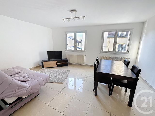 Appartement F4 à louer - 4 pièces - 90.9 m2 - REIMS - 51 - CHAMPAGNE-ARDENNE - Century 21 Martinot Immobilier