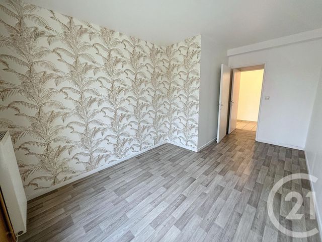 Appartement F4 à louer - 4 pièces - 87.09 m2 - BETHENY - 51 - CHAMPAGNE-ARDENNE - Century 21 Martinot Immobilier