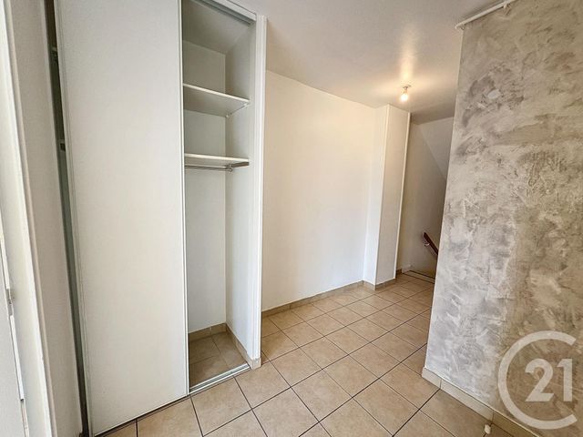 Appartement F4 à louer - 4 pièces - 87.09 m2 - BETHENY - 51 - CHAMPAGNE-ARDENNE - Century 21 Martinot Immobilier