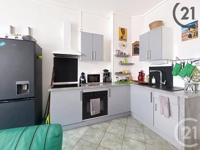 Appartement à vendre - 2 pièces - 33.46 m2 - REIMS - 51 - CHAMPAGNE-ARDENNE - Century 21 Martinot Immobilier