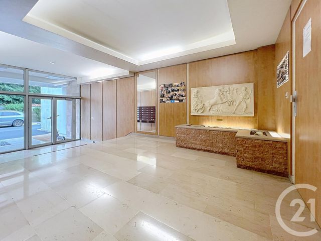 Appartement T3 à vendre - 3 pièces - 68.05 m2 - REIMS - 51 - CHAMPAGNE-ARDENNE - Century 21 Martinot Immobilier