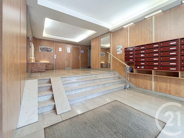 Appartement T3 à vendre - 3 pièces - 68.05 m2 - REIMS - 51 - CHAMPAGNE-ARDENNE - Century 21 Martinot Immobilier