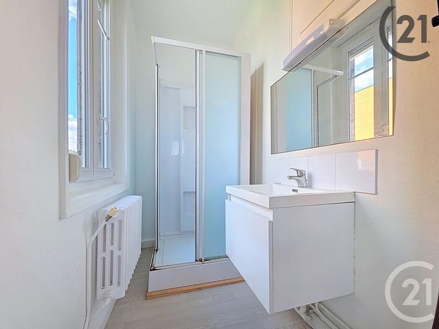 Afficher la photo en grand Appartement F2 à vendre - 2 pièces - 48.5 m2 - REIMS - 51 - CHAMPAGNE-ARDENNE - Century 21 Martinot Immobilier