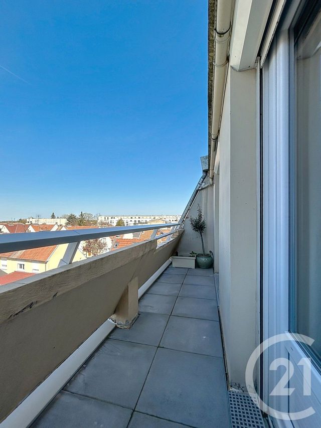 Appartement F3 à vendre - 3 pièces - 62.24 m2 - REIMS - 51 - CHAMPAGNE-ARDENNE - Century 21 Martinot Immobilier