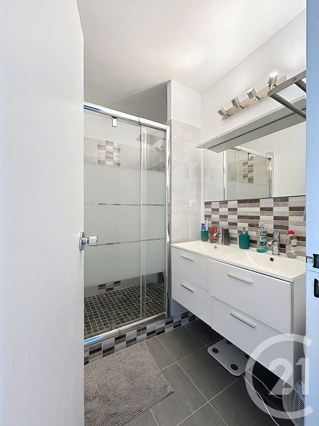 Appartement F3 à vendre - 3 pièces - 62.24 m2 - REIMS - 51 - CHAMPAGNE-ARDENNE - Century 21 Martinot Immobilier