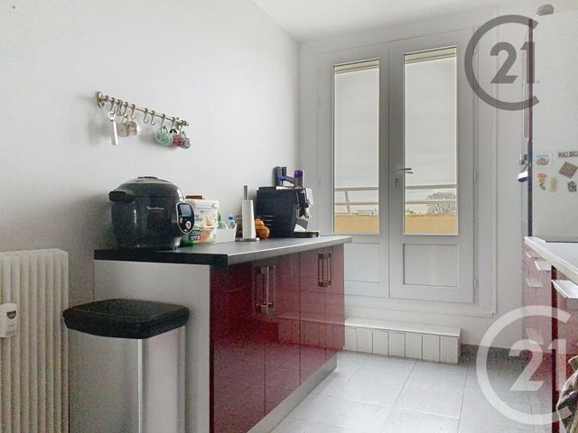 Appartement F3 à vendre - 3 pièces - 62.24 m2 - REIMS - 51 - CHAMPAGNE-ARDENNE - Century 21 Martinot Immobilier