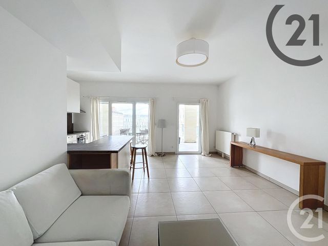 Appartement T4 à louer - 4 pièces - 73.14 m2 - REIMS - 51 - CHAMPAGNE-ARDENNE - Century 21 Martinot Immobilier