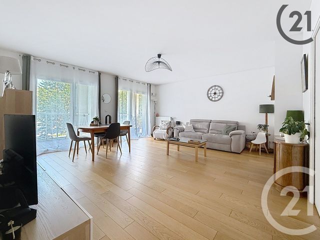Appartement T4 à vendre - 4 pièces - 74.64 m2 - REIMS - 51 - CHAMPAGNE-ARDENNE - Century 21 Martinot Immobilier