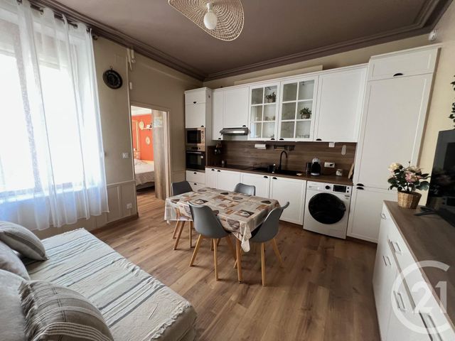 Appartement T2 à louer - 2 pièces - 29.46 m2 - REIMS - 51 - CHAMPAGNE-ARDENNE - Century 21 Martinot Immobilier