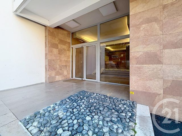 Appartement T5 à vendre - 5 pièces - 94.71 m2 - REIMS - 51 - CHAMPAGNE-ARDENNE - Century 21 Martinot Immobilier