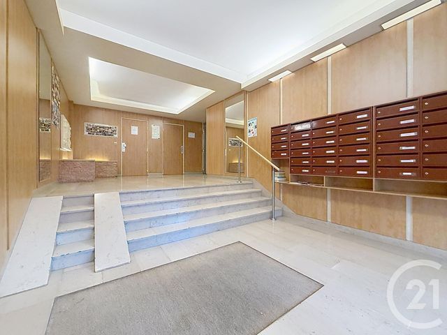 Appartement T5 à vendre - 5 pièces - 94.71 m2 - REIMS - 51 - CHAMPAGNE-ARDENNE - Century 21 Martinot Immobilier