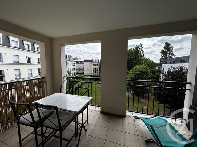 Appartement T3 à louer - 3 pièces - 60.0 m2 - REIMS - 51 - CHAMPAGNE-ARDENNE - Century 21 Martinot Immobilier