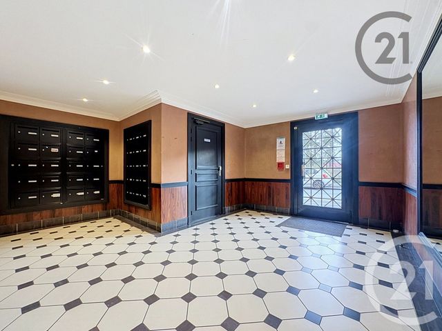 Appartement F1 à vendre - 1 pièce - 29.65 m2 - REIMS - 51 - CHAMPAGNE-ARDENNE - Century 21 Martinot Immobilier