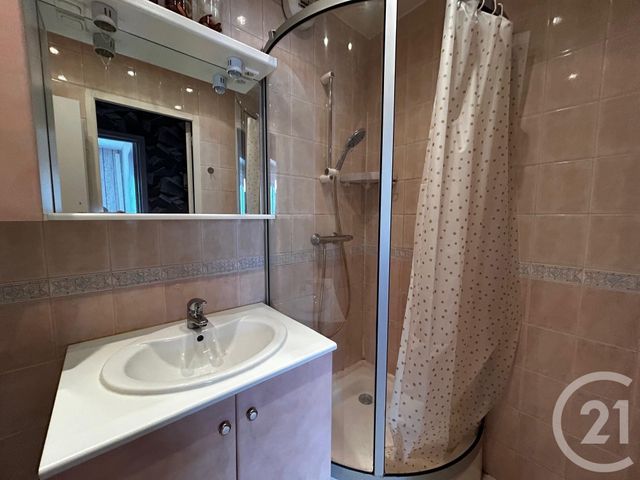 Afficher la photo en grand Appartement F3 à louer - 3 pièces - 59.65 m2 - REIMS - 51 - CHAMPAGNE-ARDENNE - Century 21 Martinot Immobilier