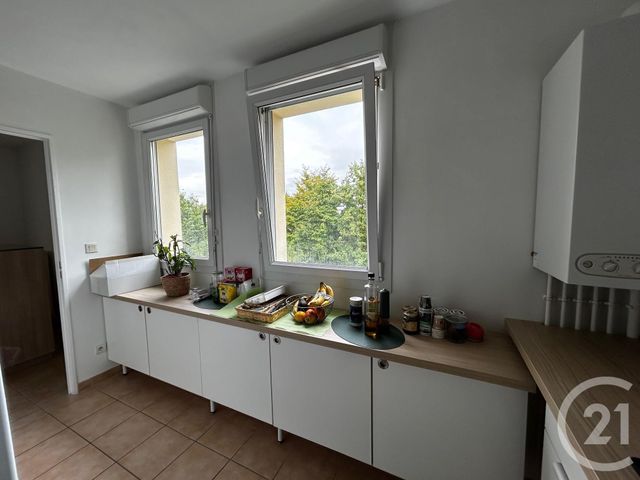 Appartement F3 à louer - 3 pièces - 77.83 m2 - BETHENY - 51 - CHAMPAGNE-ARDENNE - Century 21 Martinot Immobilier
