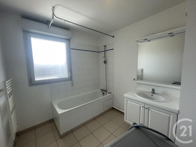 Appartement F4 à louer - 4 pièces - 88.3 m2 - REIMS - 51 - CHAMPAGNE-ARDENNE - Century 21 Martinot Immobilier