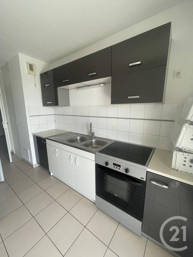 Appartement F4 à louer - 4 pièces - 88.3 m2 - REIMS - 51 - CHAMPAGNE-ARDENNE - Century 21 Martinot Immobilier