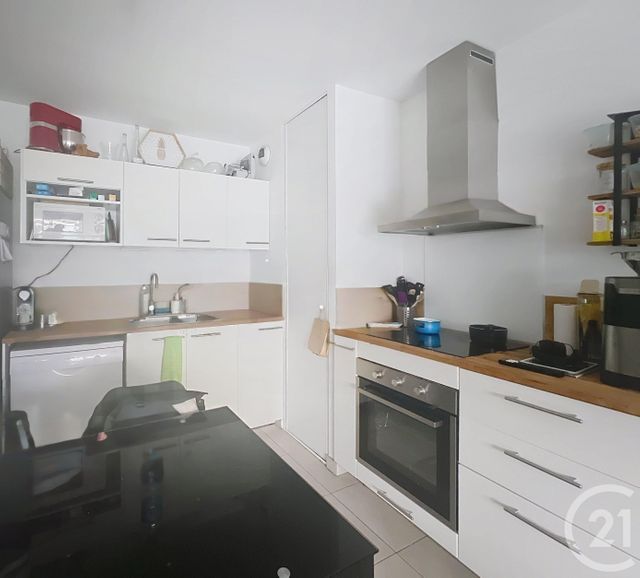 Appartement T3 à vendre - 4 pièces - 68.43 m2 - BEZANNES - 51 - CHAMPAGNE-ARDENNE - Century 21 Martinot Immobilier