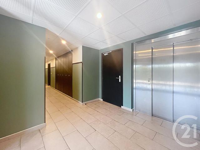 Appartement T3 à vendre - 4 pièces - 68.43 m2 - BEZANNES - 51 - CHAMPAGNE-ARDENNE - Century 21 Martinot Immobilier