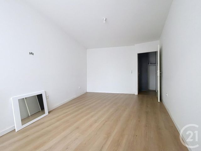 Appartement T3 à vendre - 4 pièces - 68.43 m2 - BEZANNES - 51 - CHAMPAGNE-ARDENNE - Century 21 Martinot Immobilier