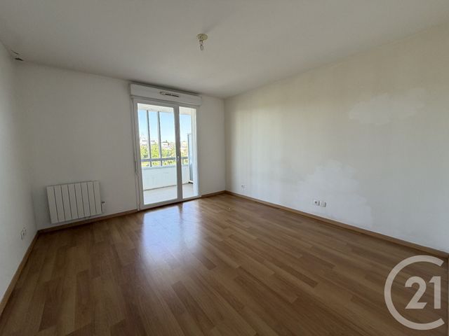Appartement F2 à louer - 2 pièces - 59.52 m2 - REIMS - 51 - CHAMPAGNE-ARDENNE - Century 21 Martinot Immobilier