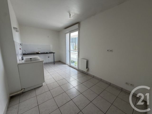 Appartement F2 à louer - 2 pièces - 59.52 m2 - REIMS - 51 - CHAMPAGNE-ARDENNE - Century 21 Martinot Immobilier