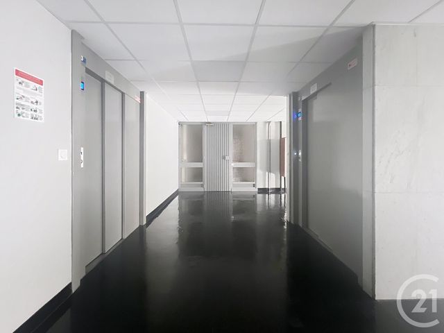 Appartement T2 à vendre - 2 pièces - 52.41 m2 - TINQUEUX - 51 - CHAMPAGNE-ARDENNE - Century 21 Martinot Immobilier