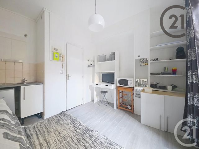 Appartement Studio à vendre - 1 pièce - 11.0 m2 - REIMS - 51 - CHAMPAGNE-ARDENNE - Century 21 Martinot Immobilier